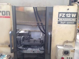CHIRON FZ12 W CNC Vertical Machining Center + APC – Year 1996