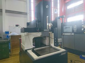 Makino EDGE3 – Year 2005