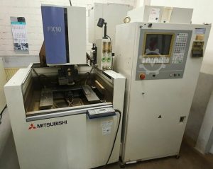 MITSUBISHI FX 10 – 1998 Model