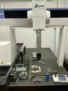 Mitutoyo Crysta APEX 7106 – Year 2005