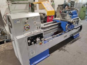 LACFER CR2-E250 Universal Lathe