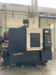 Makino V55-A25 CNC Vertical Machining Center – Year 1998