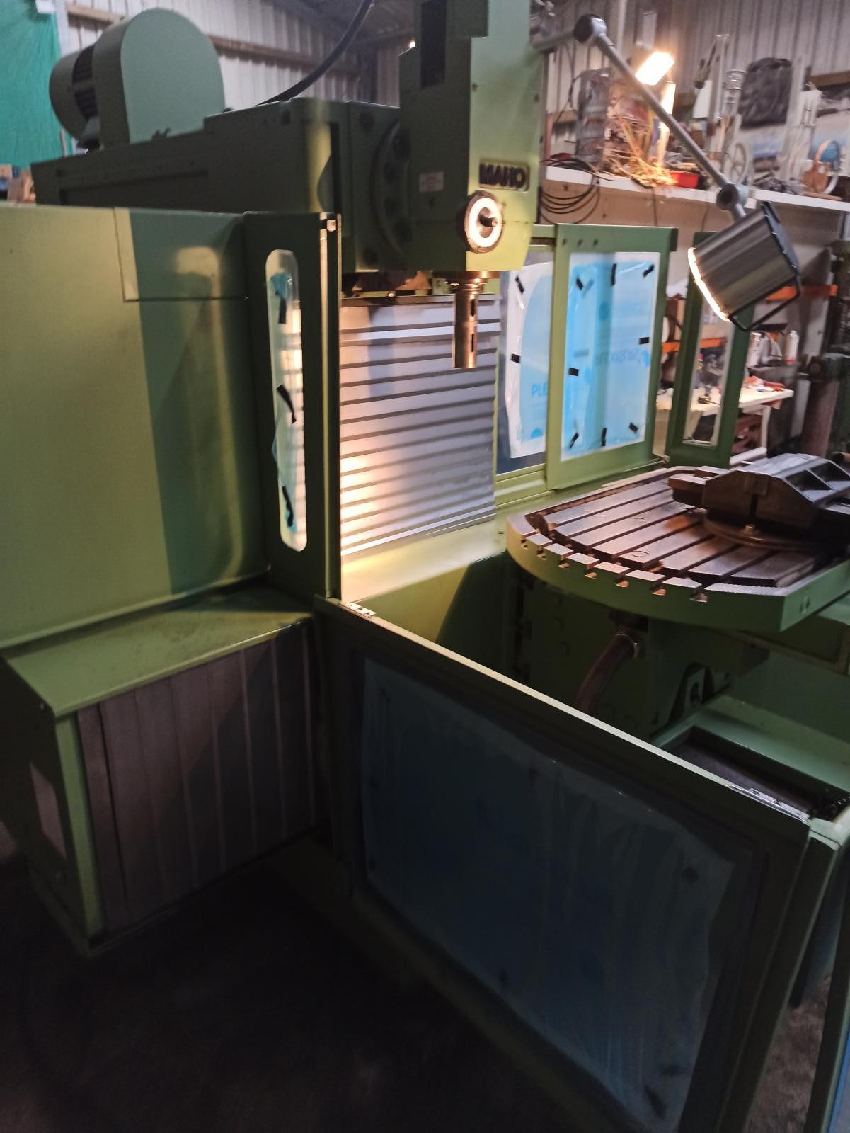 Maho Milling Machine Year 1995