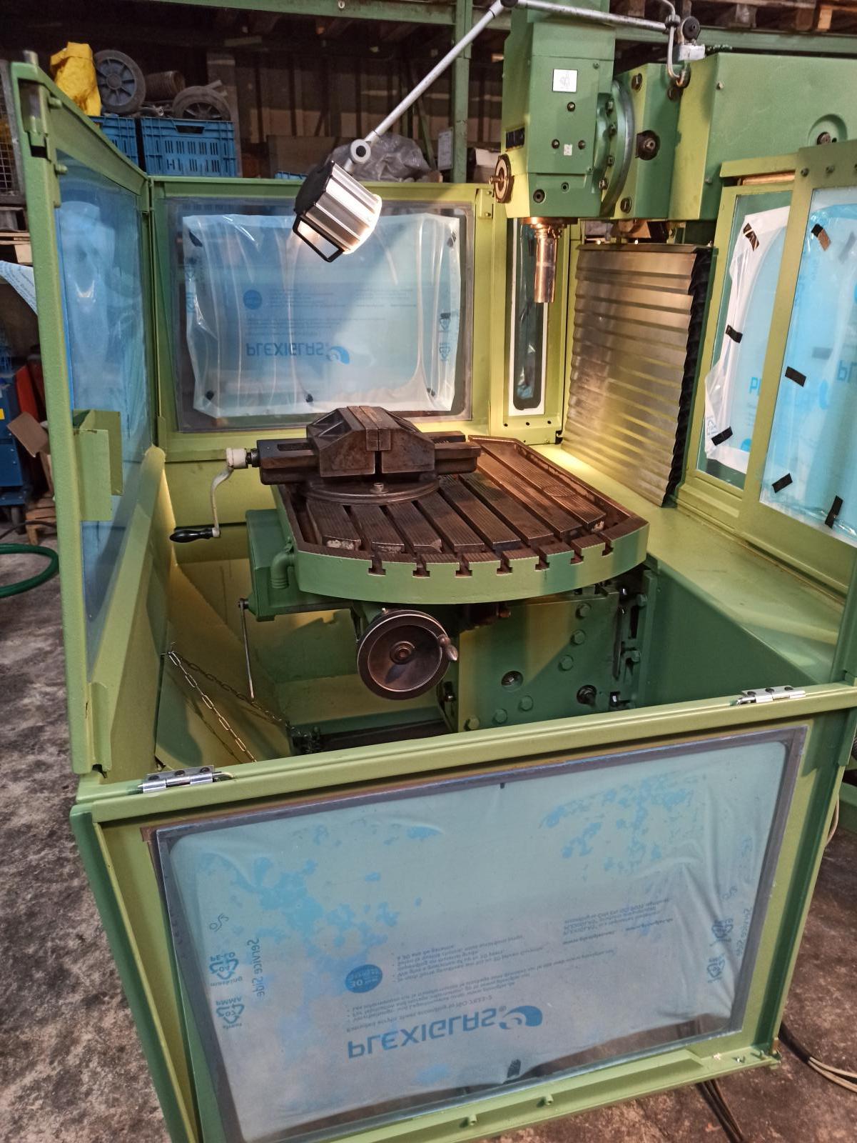 Maho Milling Machine Year 1995