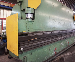 Steiner AK25/60 CNC Press Brake – Year 1986