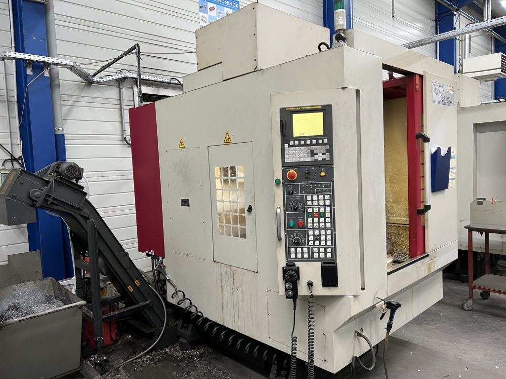 From Factory Floor to Your Workshop: Evaluating a Pre-Owned, Used, Secondhand, Surplus CNC Machine Before Purchase AKIRA SEIKI RMV 500 APC made in Taiwan