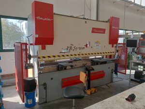 Beyeler PR6 3000 x 150 T – Year 2000