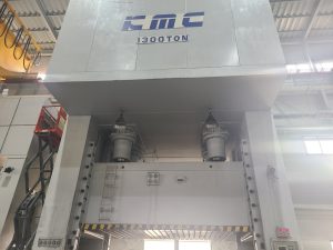 KMC KCL-1300P4M-F Crankless Press – Year 2004