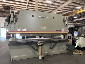 Accurpress 740014 CNC Press Brake – Year 2001