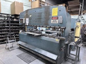 Amada RG-100 Press Brake – Year 1984