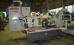 CINCINNATI-MILACRON 220-8 Centerless Grinder