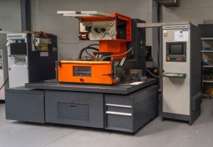 Charmilles Robofil 4020 Wire Cutting EDM – Year 1996