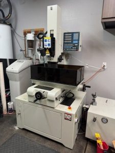 CHMER CM-H32Z EDM Hole Driller – Year 2016