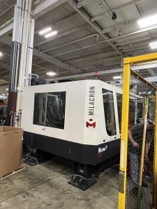 Cincinnati Milacron Maxima MPS950 Servo Hydraulic Injection Molding Machine – Year 2016