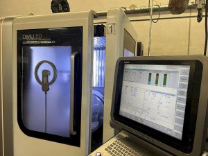 DMG Deckel Maho DMU 50 – Year 2011