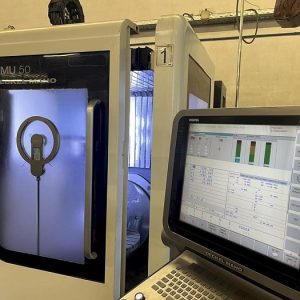 DMG Deckel Maho DMU 50 - Year 2011