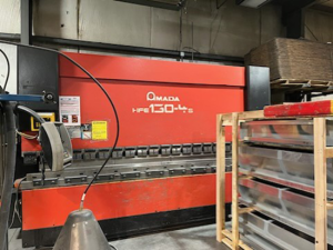 Amada HFE 130-4S Press Brake – Year 2001