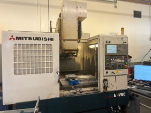 MITSUBISHI M-V5C – Year 1999