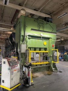 MINSTER E2-200-72-48 HEVI STAMPER Straight Side Double Crank Press 200 Ton – Year 1979