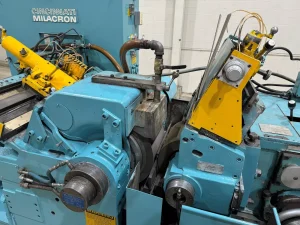 Cincinnati Milacron 230-10 Centerless Grinding Machine