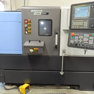 DOOSAN LYNX 2100LB - Year 2017