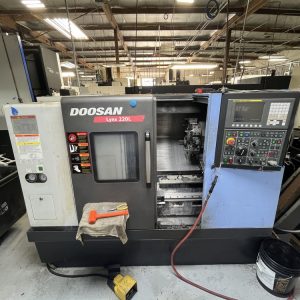 Doosan Lynx 220LC CNC Lathe - Year 2011