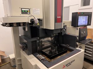 Mitsubishi EA8PV EDM Sinker – Year 2009