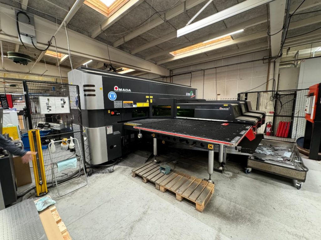 Why do Customers prefer using AMADA LC 2515 C1 AJ Fiber Laser & Punch Combination Machine ?