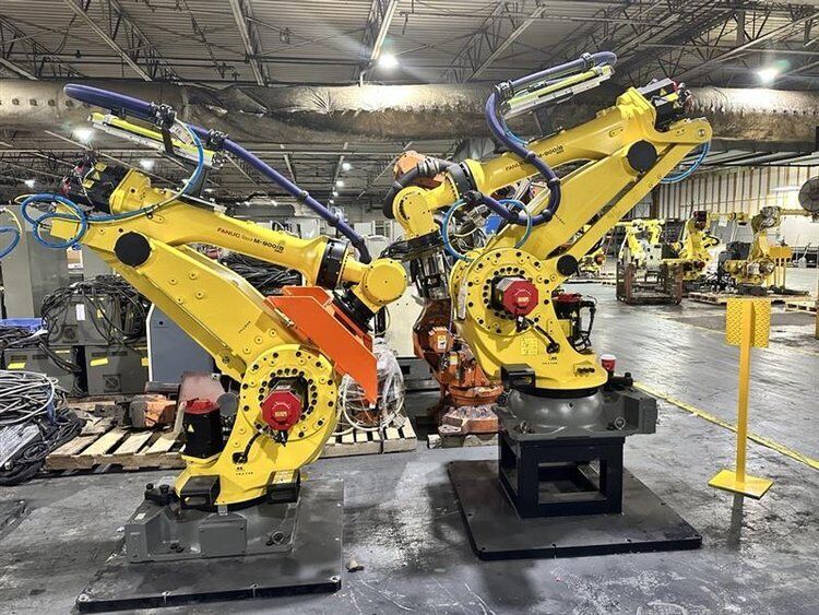 Why do Customers prefer using FANUC M-900iB/360 High-Speed Industrial Robot that is is ideally suited to the heavier payloads involved in assembly, parts transfer and machine tending applications?