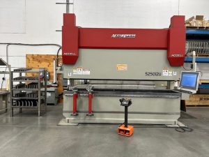 Accurpress Accell 525012U CNC Hydraulic Press Brake 250 Ton – Year 2019