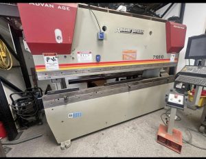 Accurpress Advantage 710010 Hydraulic Press Brake 100 Ton – Year 2014