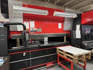 AMADA DH 1003 ATC CNC Press Brake 100 Ton – Year 2014