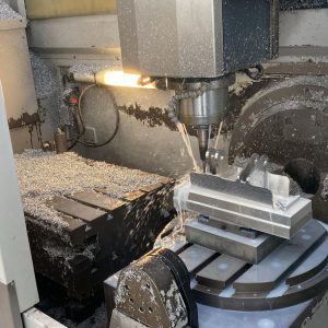 Spinner U-1520 CNC 5 Axis Vertical Machining Center - Year 2017