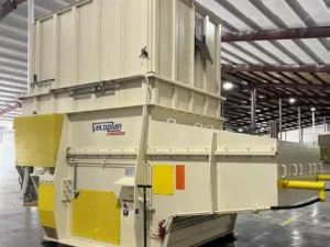 Vecoplan VAZ 300 / 250 UNF Shredder for reusable material – Year 2001