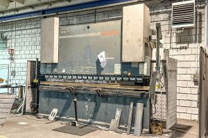 DURMA AD-R 40400  CNC Hydraulic Press Brake 400 Ton – Year 2011