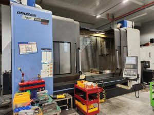 DOOSAN VCF 850LSR CNC Traveling Column Vertical Machining Center – Year 2015