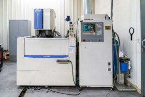 Mitsubishi FX20K Wire EDM – Year 1999