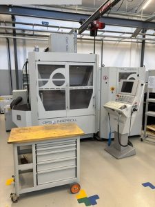 OPS-INGERSOLL  OPS 650 CNC 5-Axis Vertical Machining Center 36.000 rpm – Year 2007