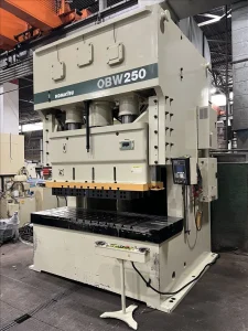 Komatsu OBW 250 Double Crank Gap Frame Press 275 Ton – Year 2000