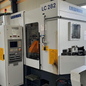 LIEBHERR LC 282 CNC Gear Hobbing Machine - Year 2001