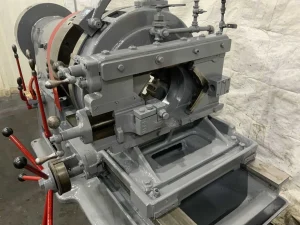 OSTER 8R Rapid Pipe & Bolts Threading Machine