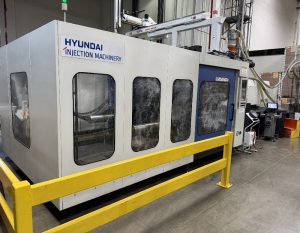 Hyundai Injection Machinery EDIS-1150DL 1150 Ton 186.6 oz Shot Size Hybrid Injection Molding Machine – Year 2014