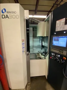 MAKINO DA300 CNC 5-Axis Vertical Machining Center – Year 2018