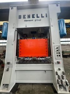 Manzoni Group BENELLI T 300 MR Double Upright Mechanical Press 300 Ton – Year 2000