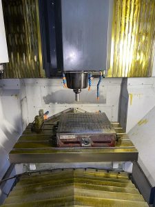 Makino F3 CNC High Speed Vertical Machining Center – Year 2016