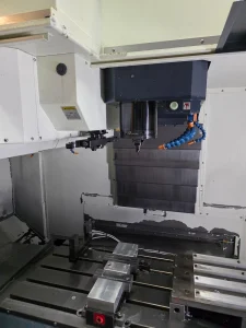 Makino PS105 CNC Vertical Machining Center – Year 2021