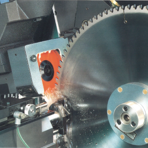 VOLLMER CHP 025 Automatic Machine for Grinding Complete Tooth Geometries on Carbide-Tipped Circular Saw Blades - Year 1994