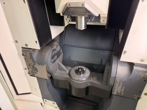 DMG Sauer Ultrasonic 20 HSC linear CNC 5-Axis Vertical Machining Center with External Tool Changer ROBOWORKER LM 100- Year 2008