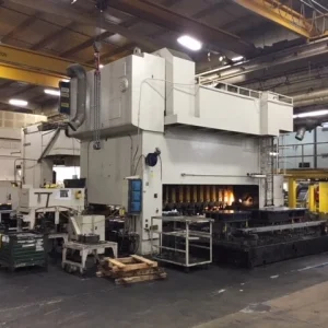 KOMATSU E2T-500 Straight Side Double Crank Mechanical Transfer Press 500 Ton - Year 1992