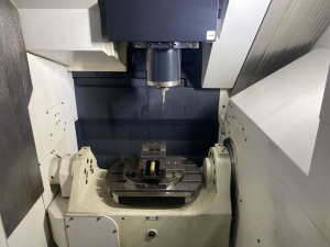 MAZAK VARIAXIS i-500 CNC 5-Axis Machining Center